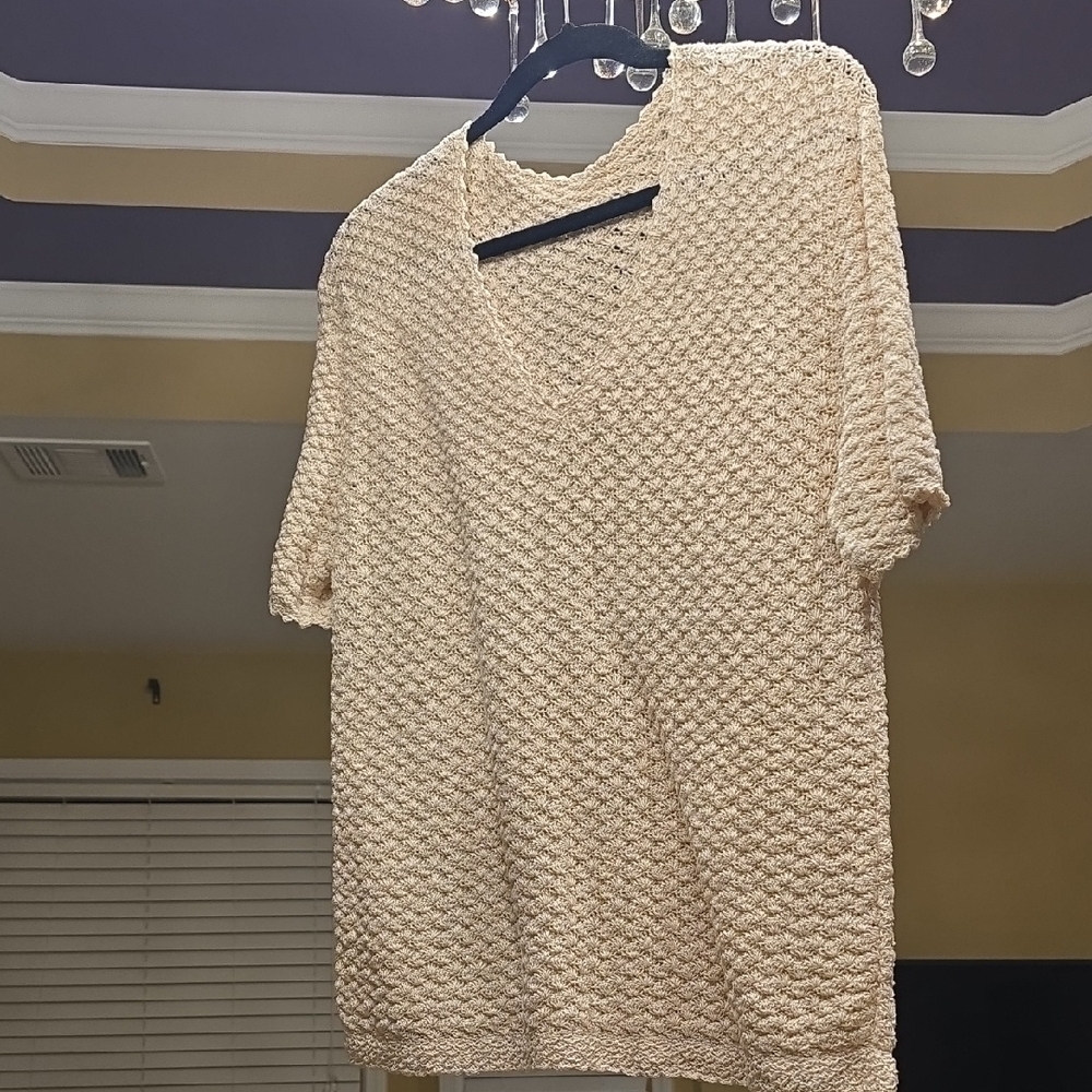 HAND MADE Cozy Cream V-Neck Top with Textured Knit